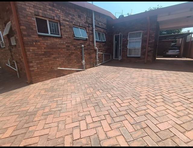 1 BEDROOM PROPERTY TO RENT IN STRUBENVALE